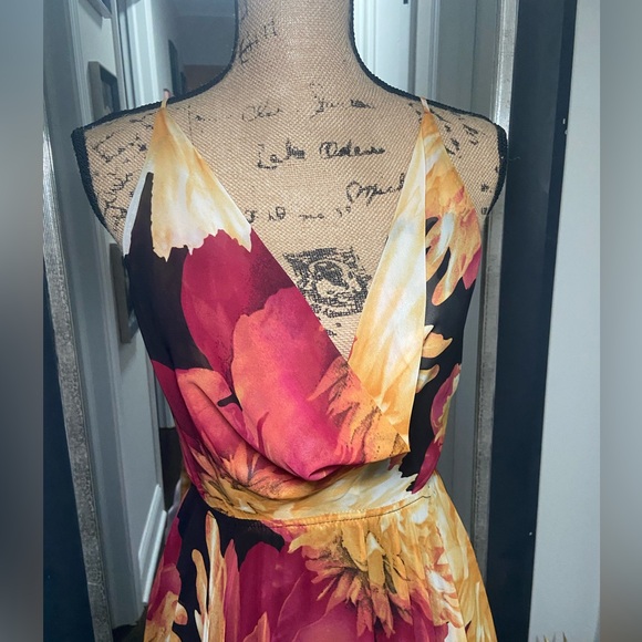 Floral maxi dress - Picture 2 of 4